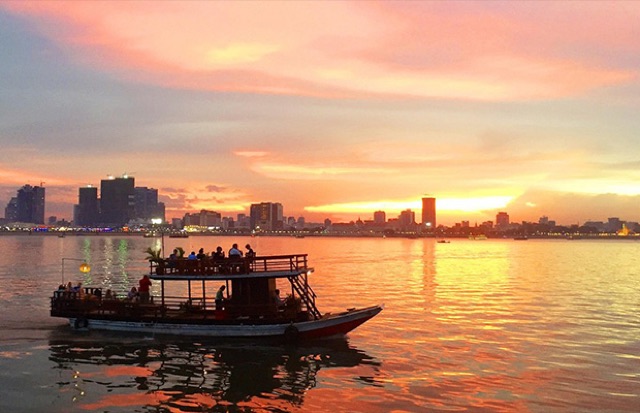 Mekong Silk Island Cruise