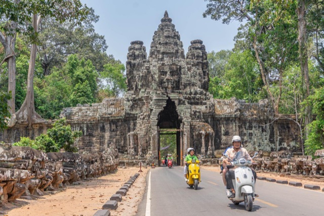 Phnom Penh Silk Island Vespa Tour