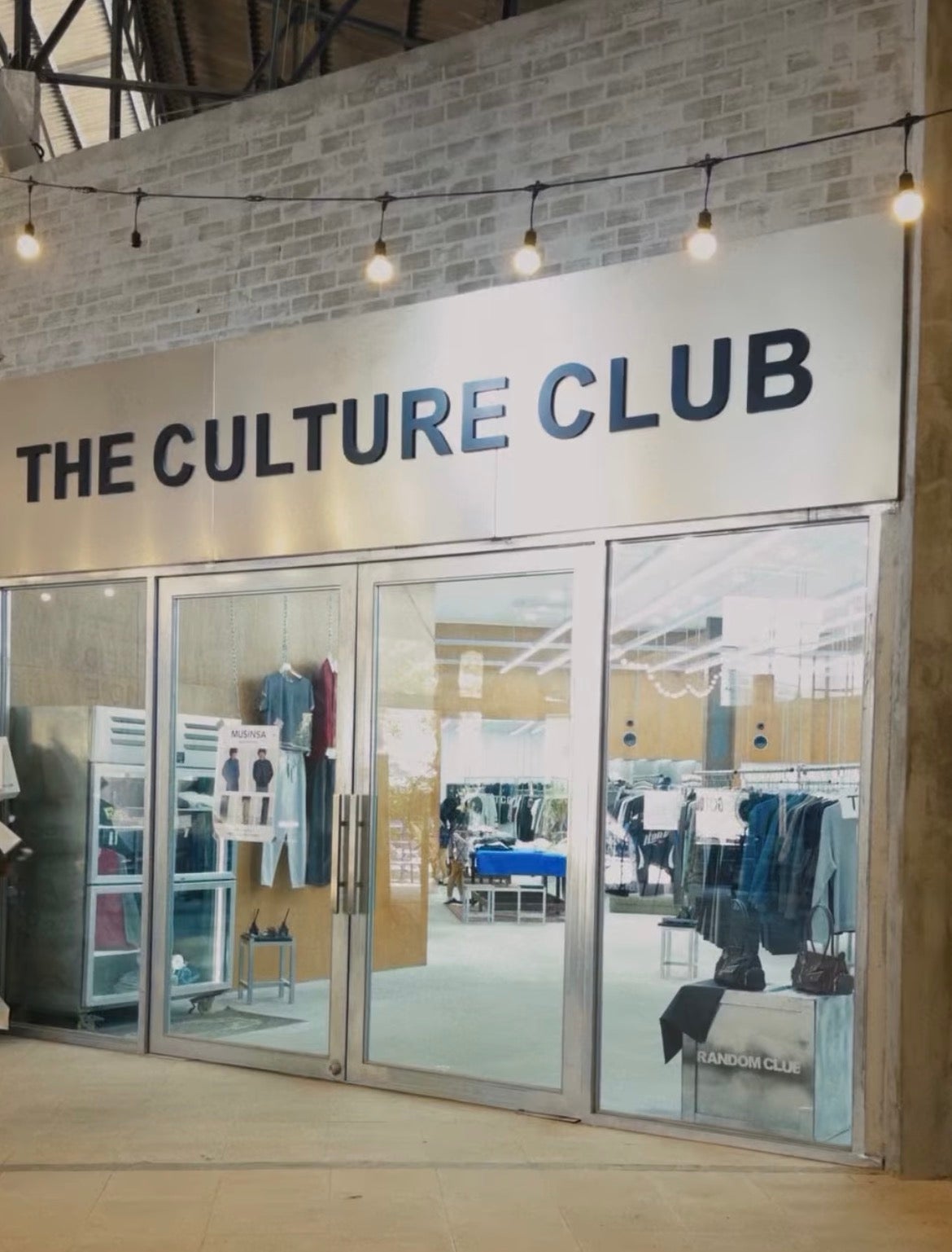 TTC THE CULTURE CLUB Clothing store