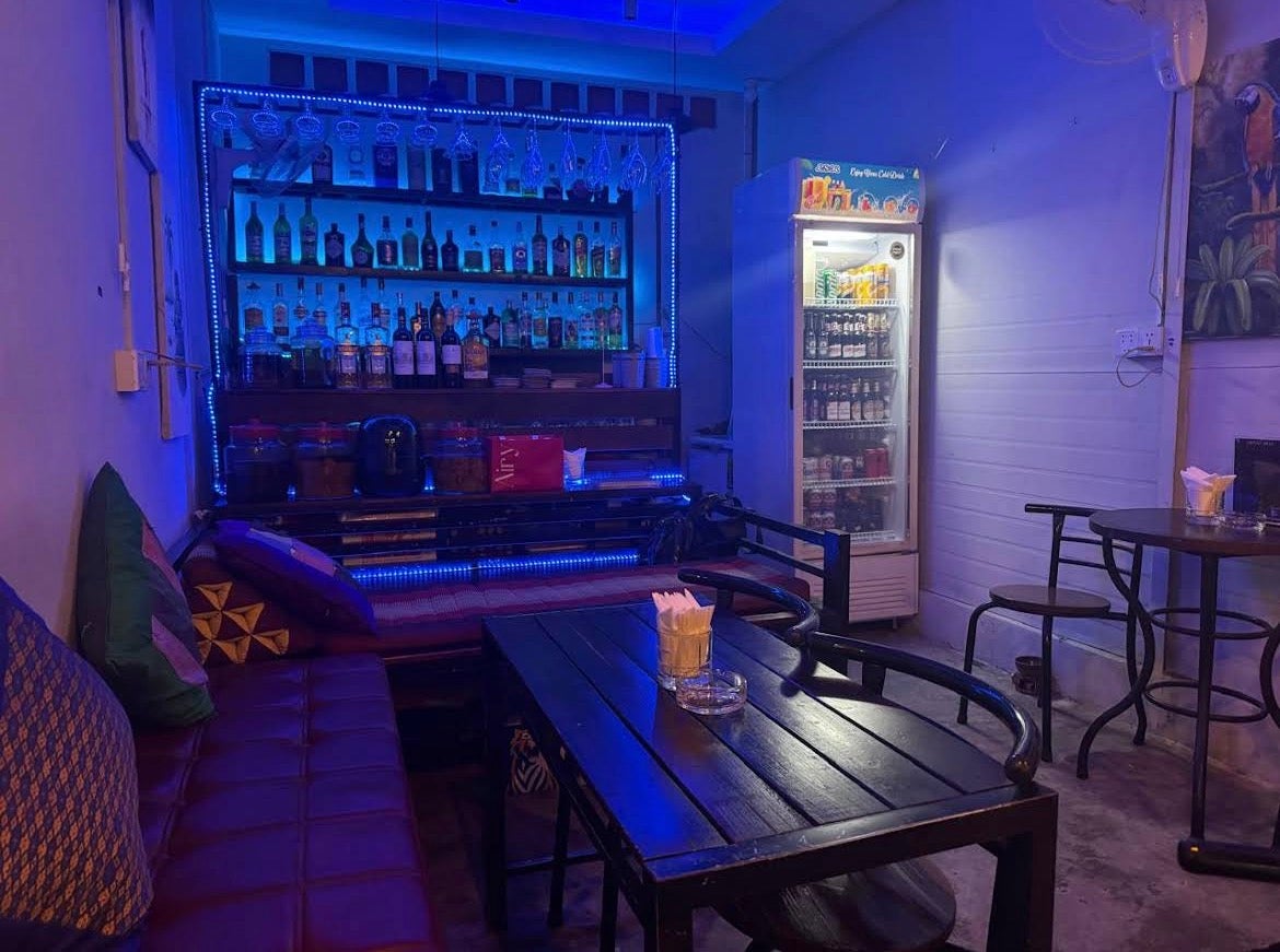 Linya Bar