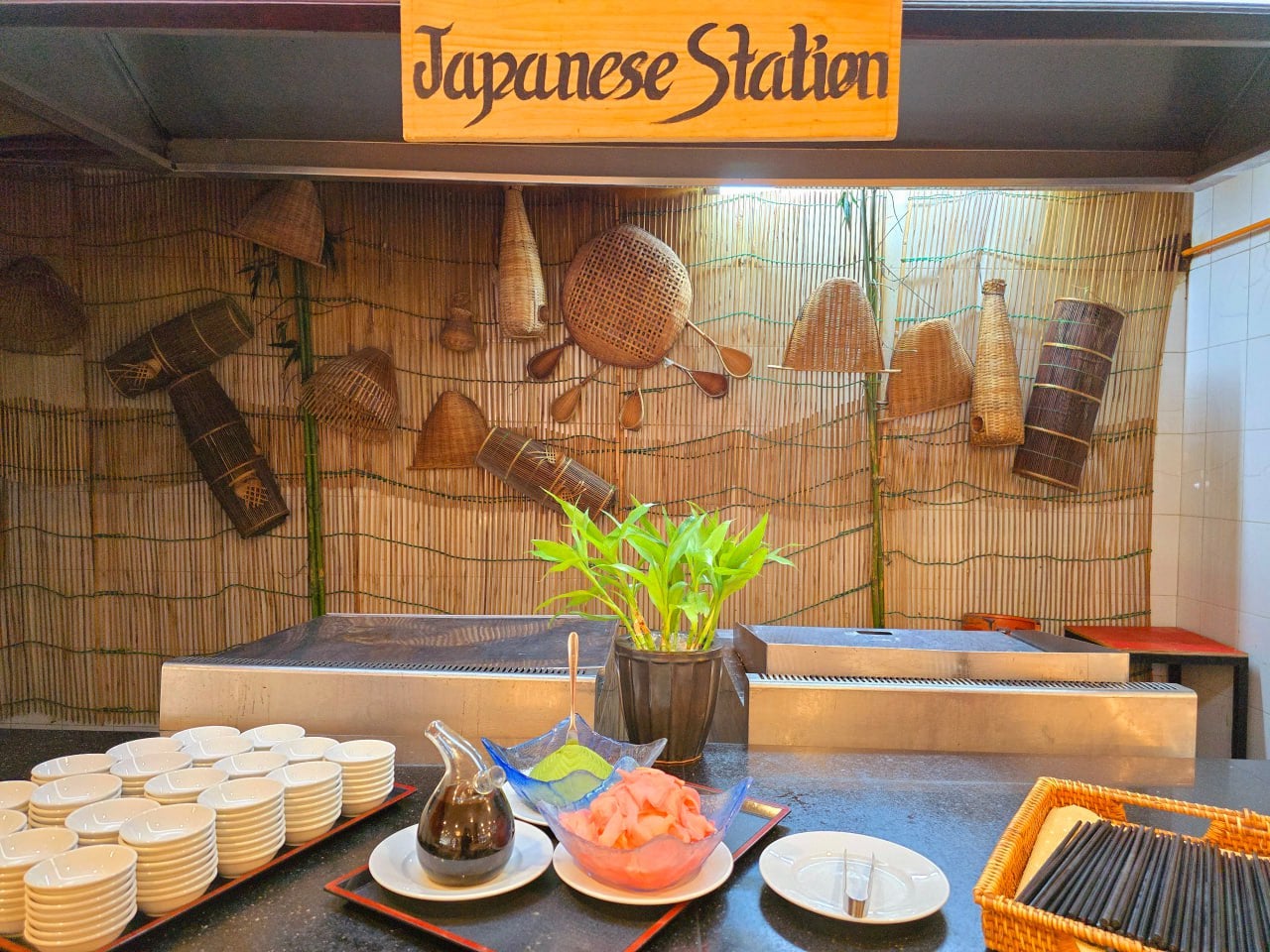 Palm View Restaurant - Phnom Penh Hotel
