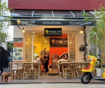 Hanoicorner Peng Houth - phơ, bun cha, banh cuon, bun dau