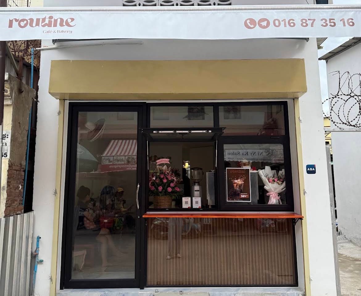 Routine Café & Bakery